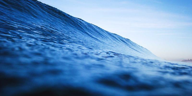 乌古尔花岗岩：如何为商业综合体打造一体化导视系统与景观小品设计