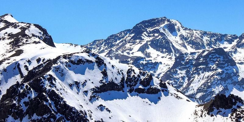 石材干挂与湿贴工艺详解：乌古尔花岗岩在不同工程装饰中的安装技术选择